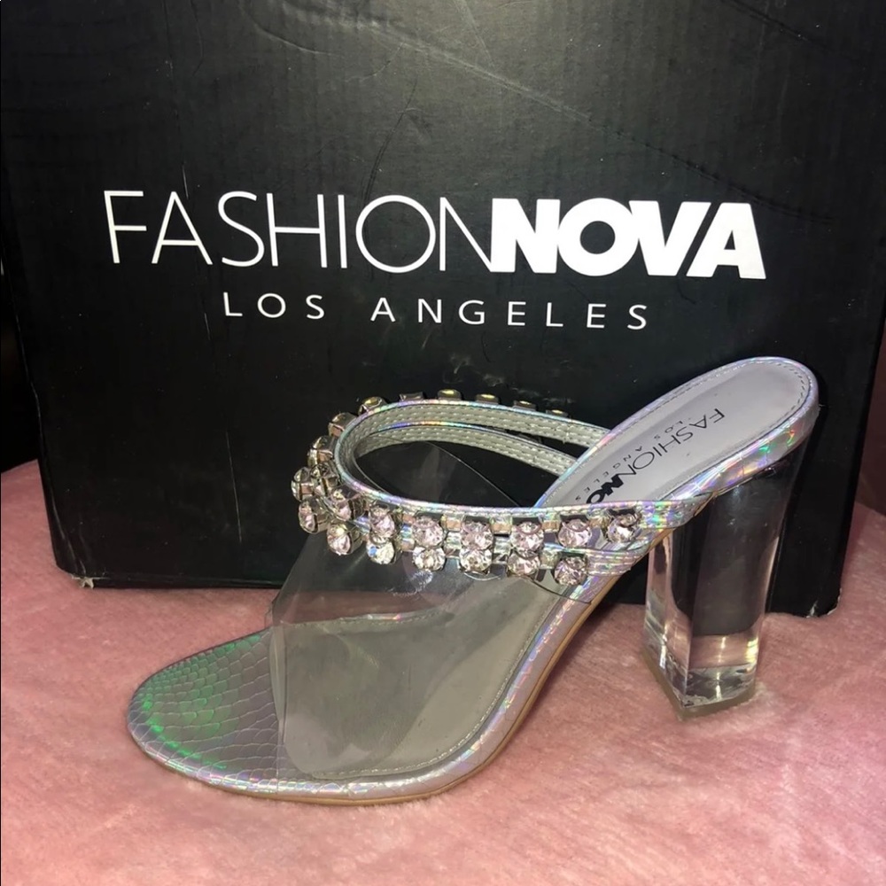 A fashion nova diamond heels